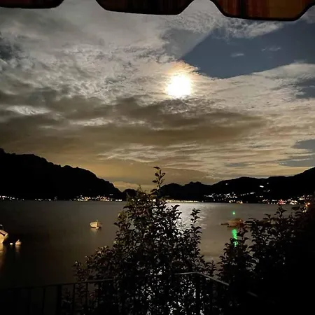 By The 29 - By Lovecomo Holiday home *